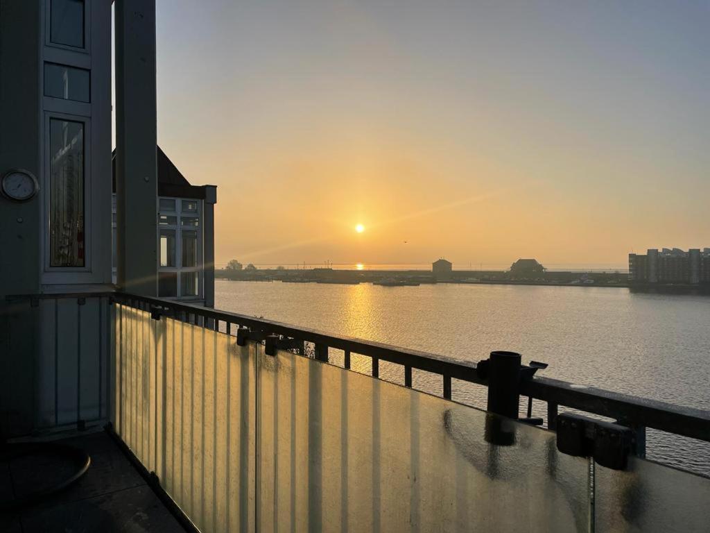 Ferienwohnung Mit Blick Aufs Meer In فيلهلمسهافن المظهر الخارجي الصورة